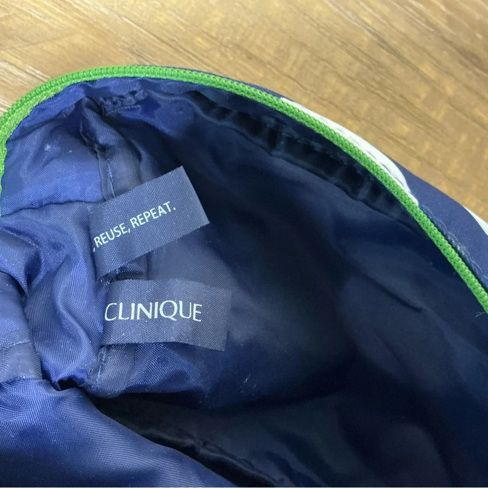 Clinique x kate spade White & Navy Cosmetic Bag